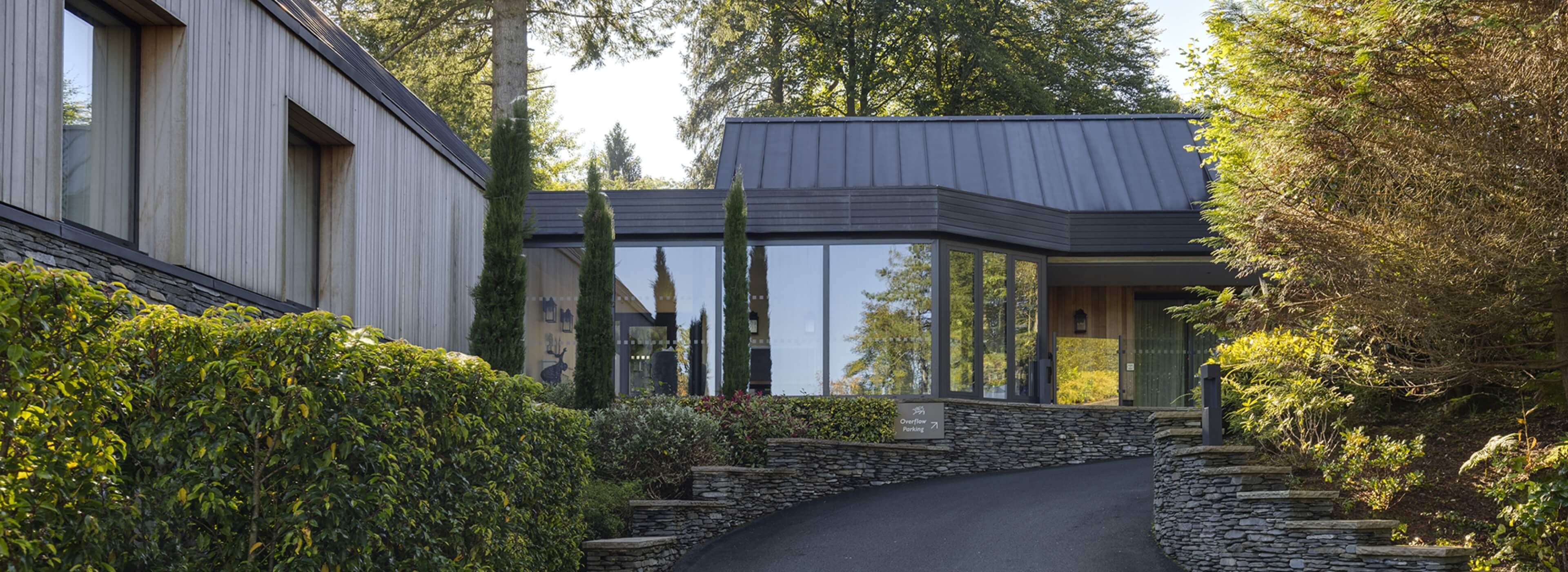 Leeucollection blog - Beyond Business: Premium Corporate Travel Experiences hero slide 1