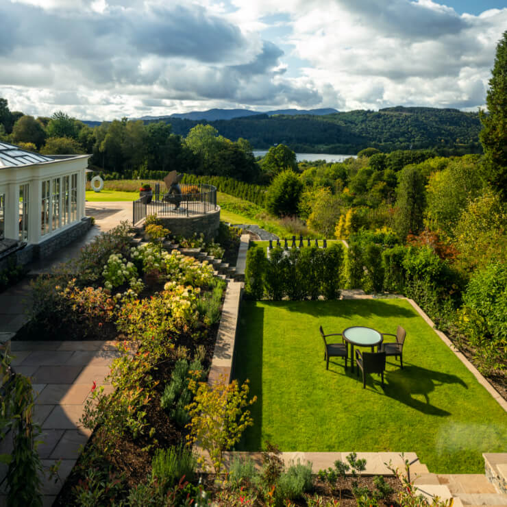 ON PROPERTY AMENITIES & SERVICES